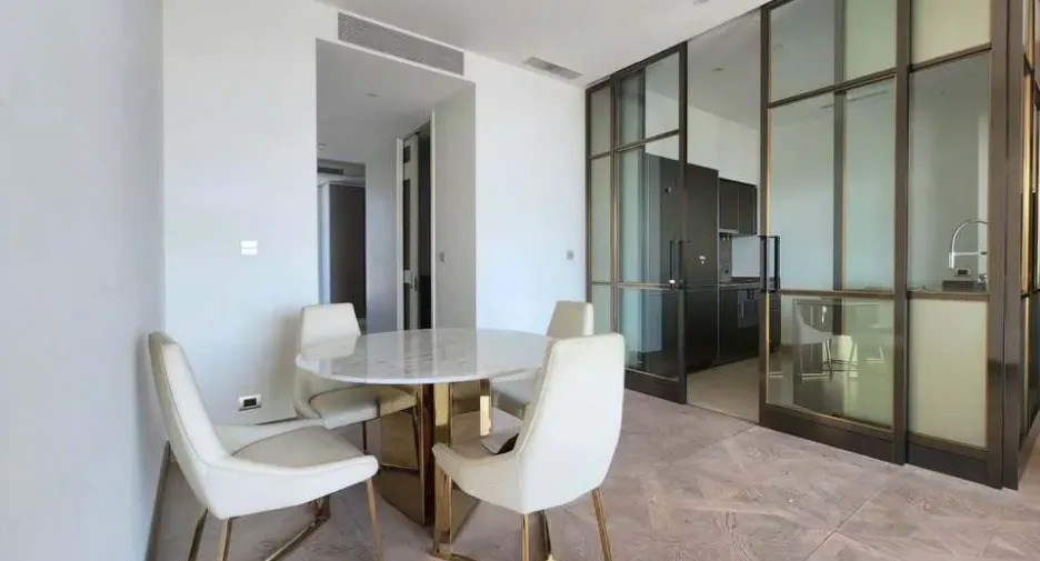 Condo en venta y en alquiler de 2 habitaciones en Khlong San, Bangkok