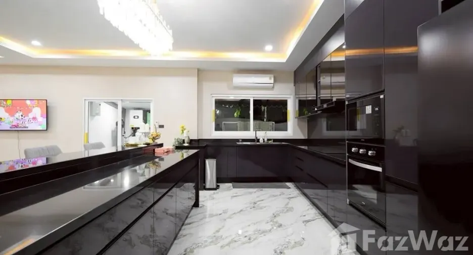 À vendre 7 chambres villa à Bang Lamung, Chonburi
