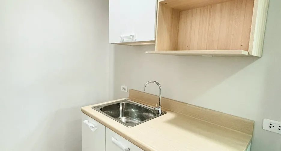 For sale and for rent 2 bedrooms condo in Mueang Samut Prakan, Samut Prakan