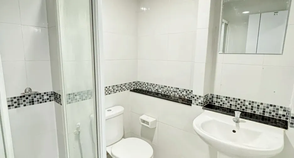 For sale and for rent 2 bedrooms condo in Mueang Samut Prakan, Samut Prakan