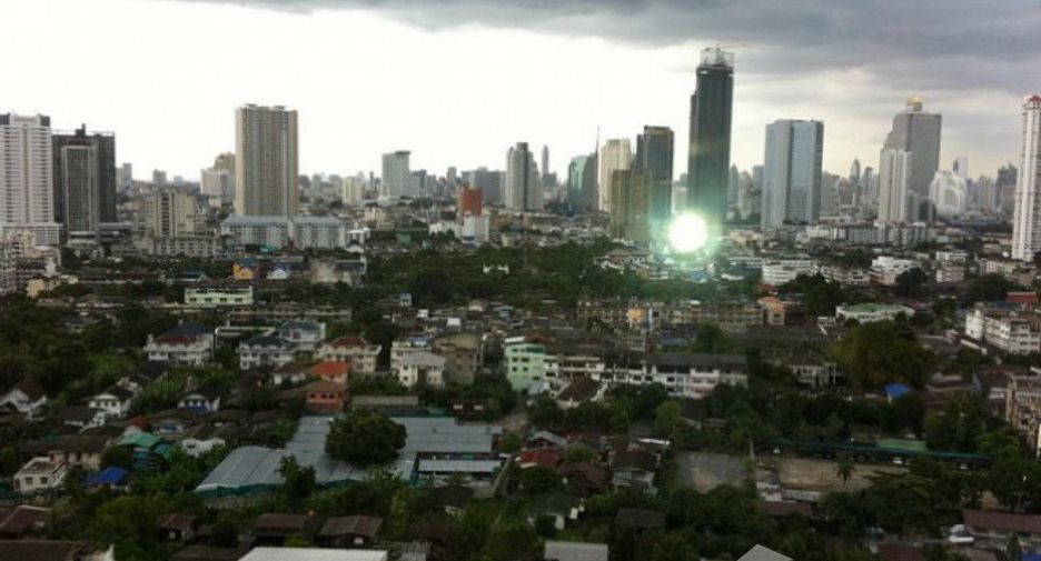 For sale 2 bedrooms condo in Khlong San, Bangkok