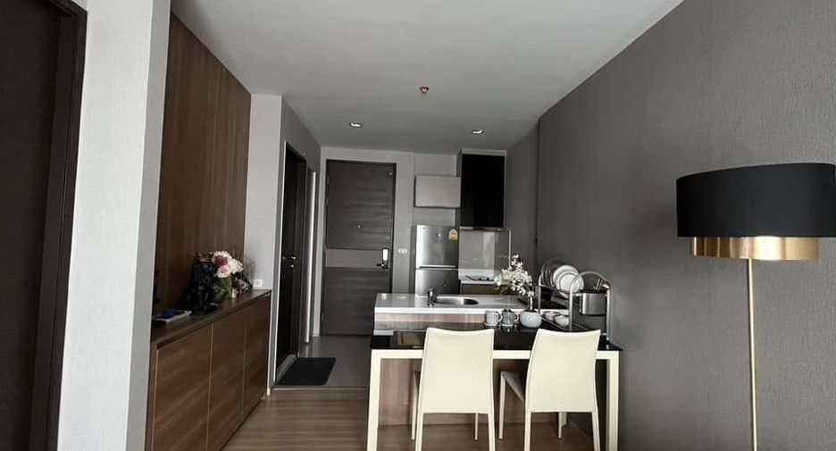 For sale 1 bed condo in Sathon, Bangkok