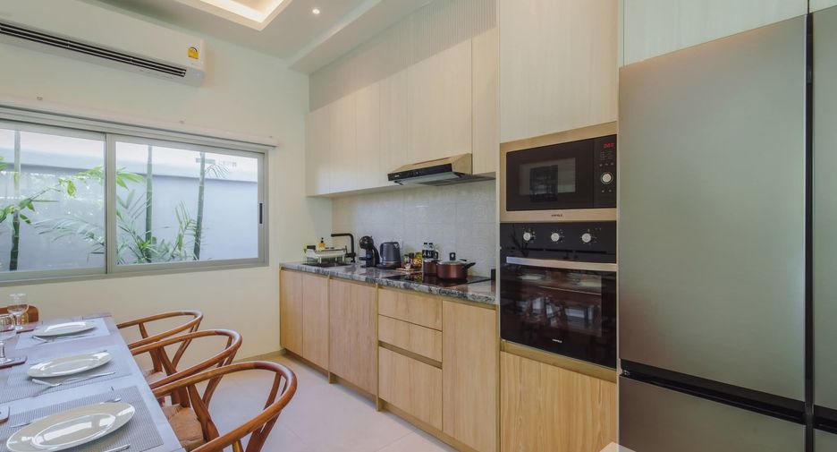 Villa en alquiler de 4 habitaciones en Mueang Phuket, Phuket