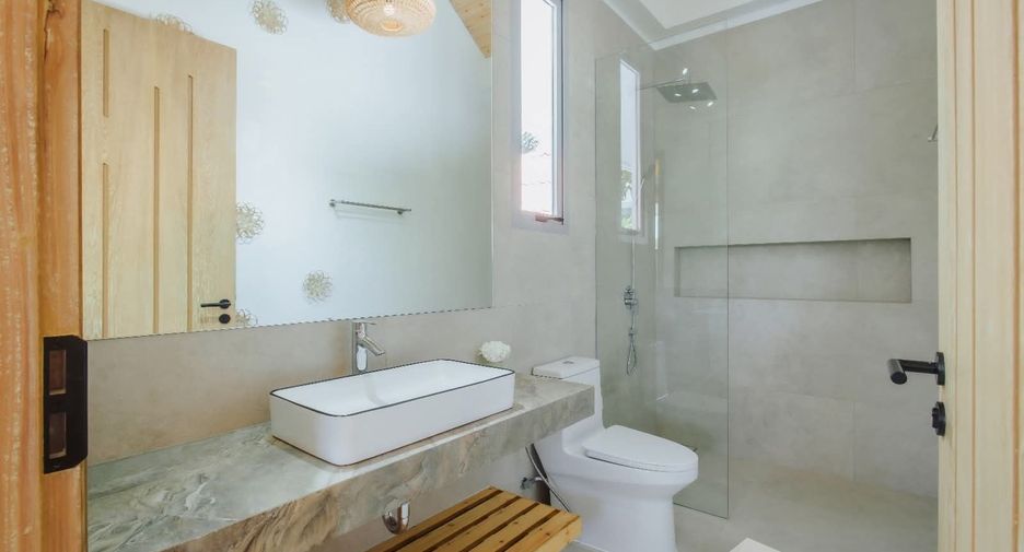 Villa en alquiler de 4 habitaciones en Mueang Phuket, Phuket