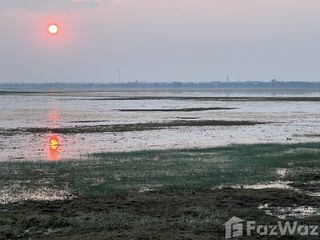 出售 土地 在 Mueang Surin, Surin