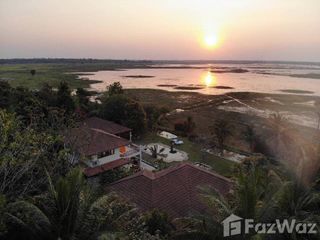 出售 土地 在 Mueang Surin, Surin
