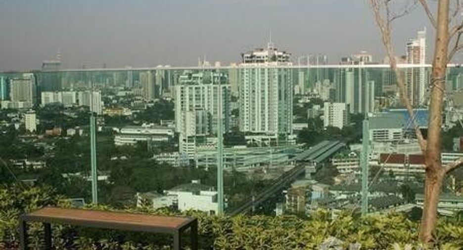 For sale 1 bed condo in Khlong Toei, Bangkok
