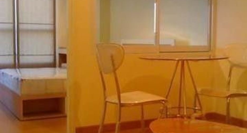 For sale 1 bed condo in Khlong Toei, Bangkok