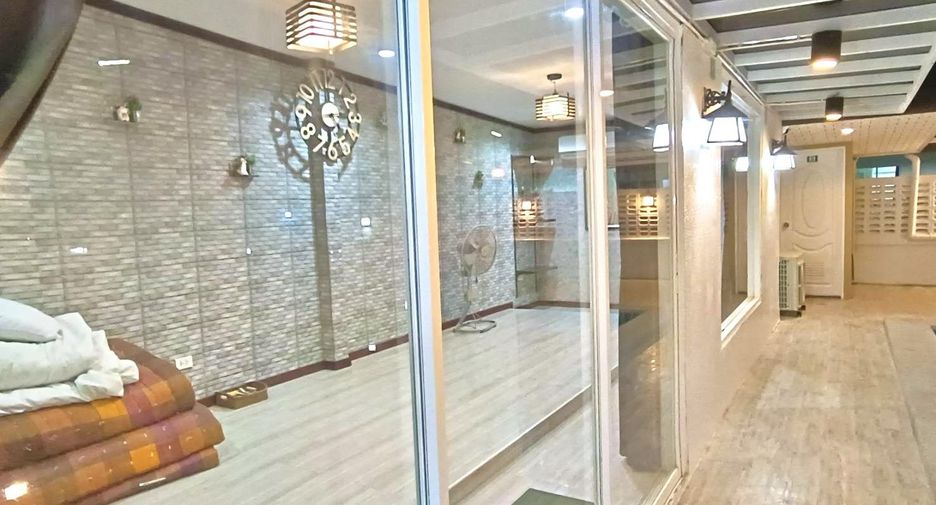For sale 4 bedrooms villa in Hua Hin, Prachuap Khiri Khan