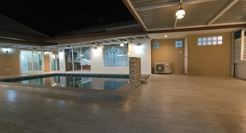 For sale 4 bedrooms villa in Hua Hin, Prachuap Khiri Khan