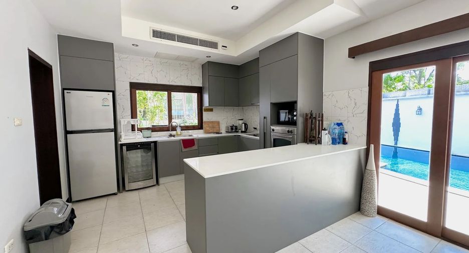 For sale 4 bedrooms villa in Kathu, Phuket