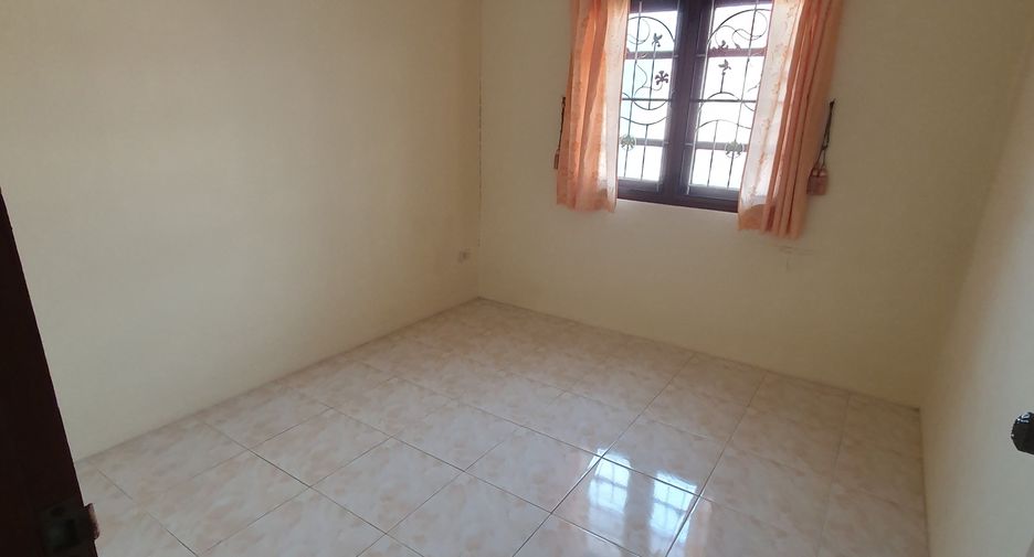 Casa adosada en alquiler de 3 habitaciones en Mueang Saraburi, Saraburi
