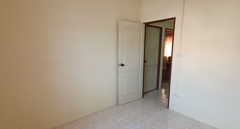 Casa adosada en alquiler de 3 habitaciones en Mueang Saraburi, Saraburi