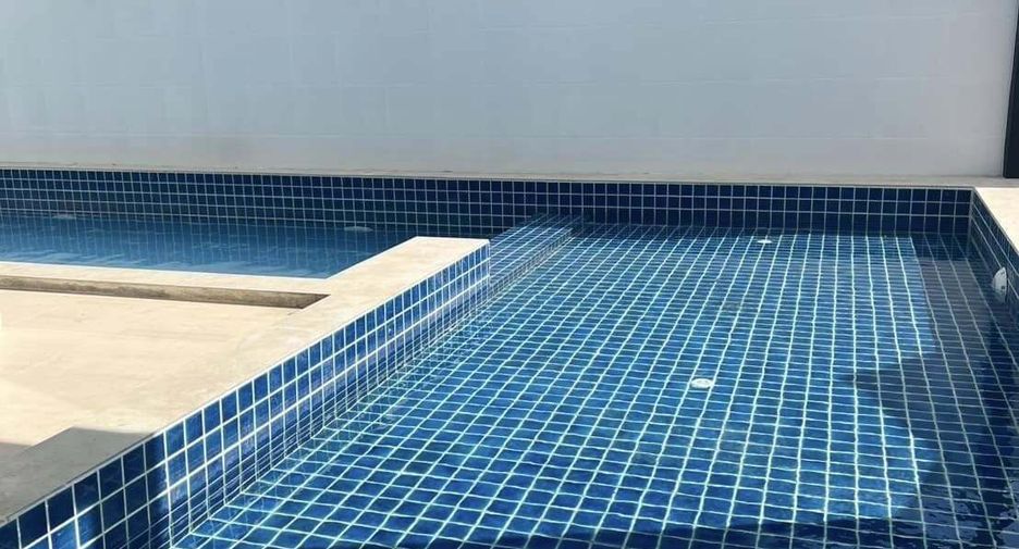 Haus zum Kauf mit 4 Zimmer in Bang Lamung, Chonburi