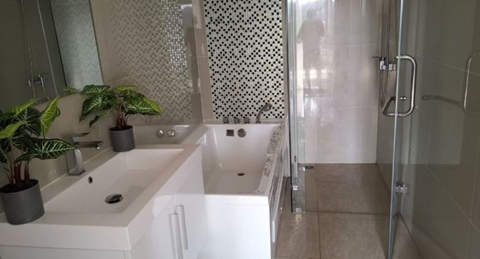 For rent 1 bed condo in Si Racha, Chonburi