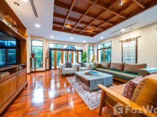 À vendre 3 chambres villa à Na Jomtien, Pattaya
