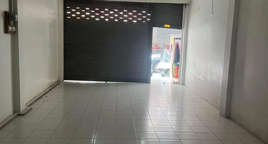 For rent 5 bedrooms retail Space in Bang Lamung, Chonburi