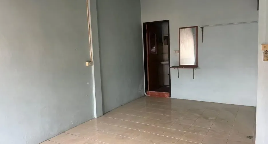 For rent 5 bedrooms retail Space in Bang Lamung, Chonburi
