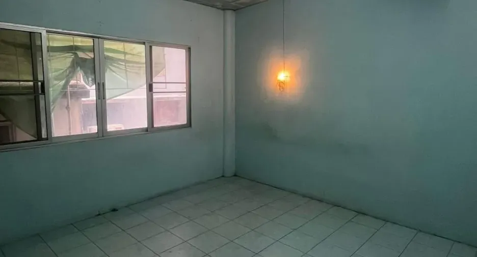 For rent 5 bedrooms retail Space in Bang Lamung, Chonburi