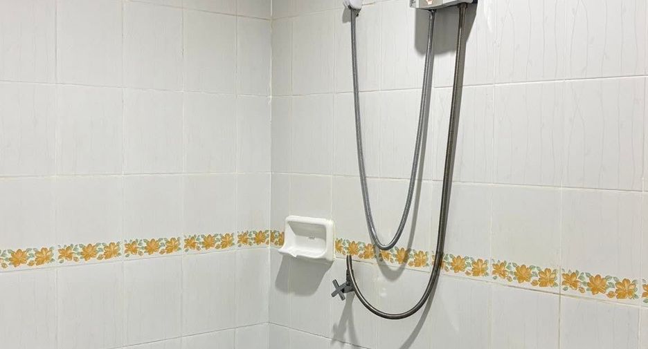 For rent 2 bedrooms townhouse in Bang Lamung, Chonburi