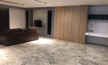 For sale 3 bedrooms condo in Watthana, Bangkok