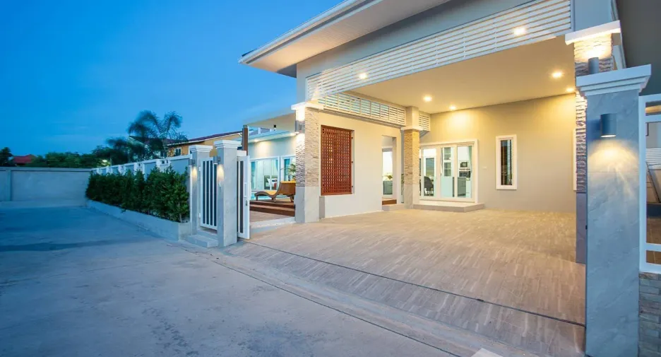 For sale 3 bedrooms villa in Hua Hin, Prachuap Khiri Khan
