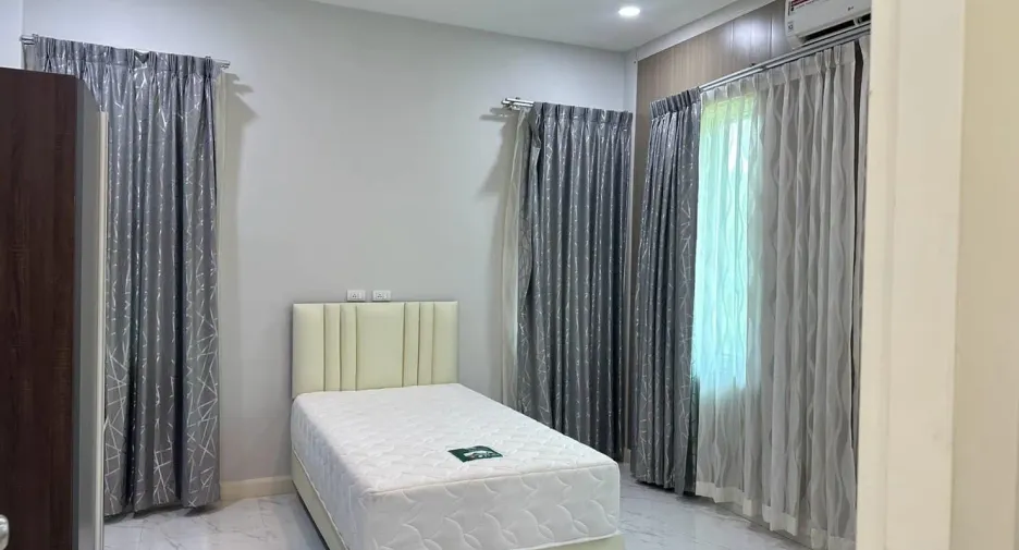 出售 和 出租 4 卧室 独立屋 在 Mueang Chon Buri, Chon Buri