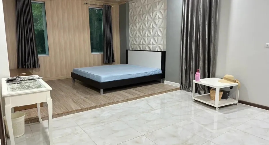 出售 和 出租 4 卧室 独立屋 在 Mueang Chon Buri, Chon Buri