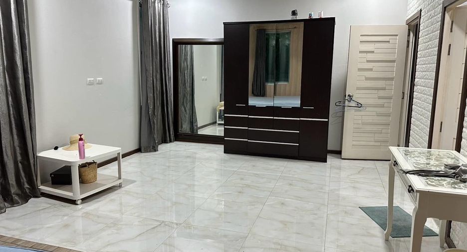 出售 和 出租 4 卧室 独立屋 在 Mueang Chon Buri, Chon Buri