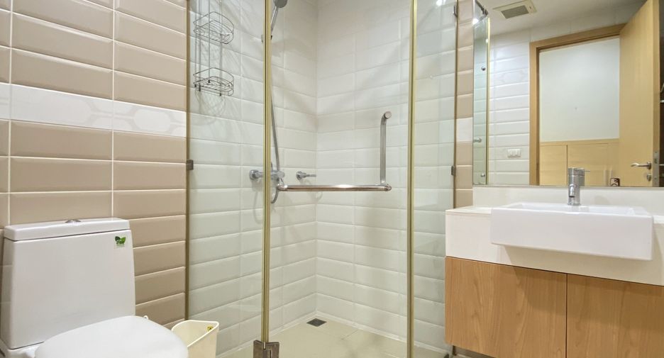 For sale and for rent 2 bedrooms condo in Watthana, Bangkok