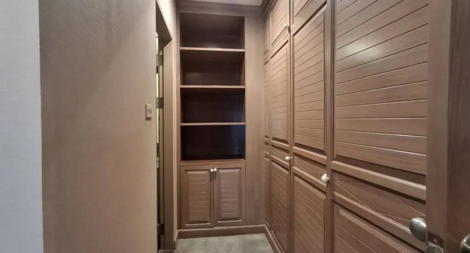 For sale 4 bedrooms condo in Cha Am, Phetchaburi