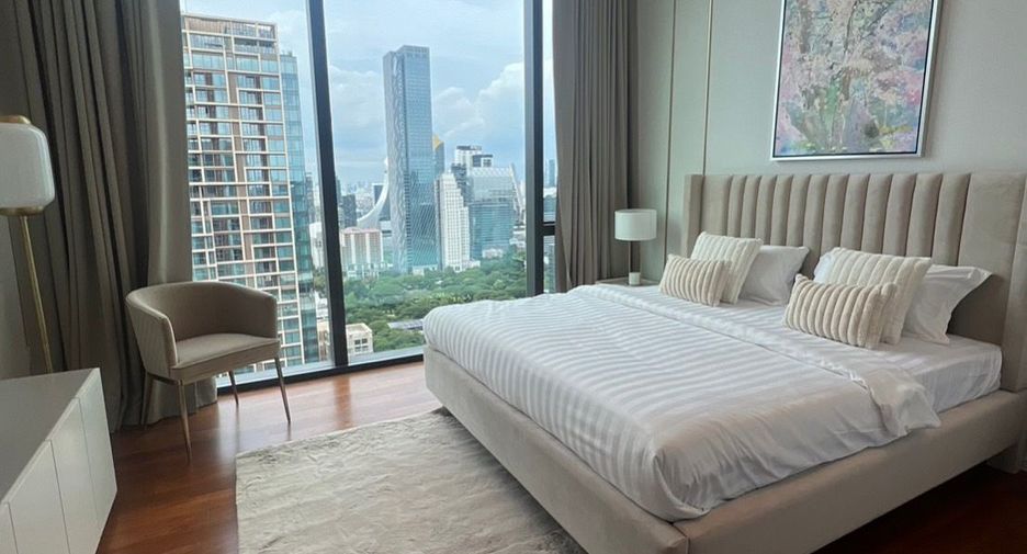For sale 4 ベッドルーム condo in Pathum Wan, Bangkok