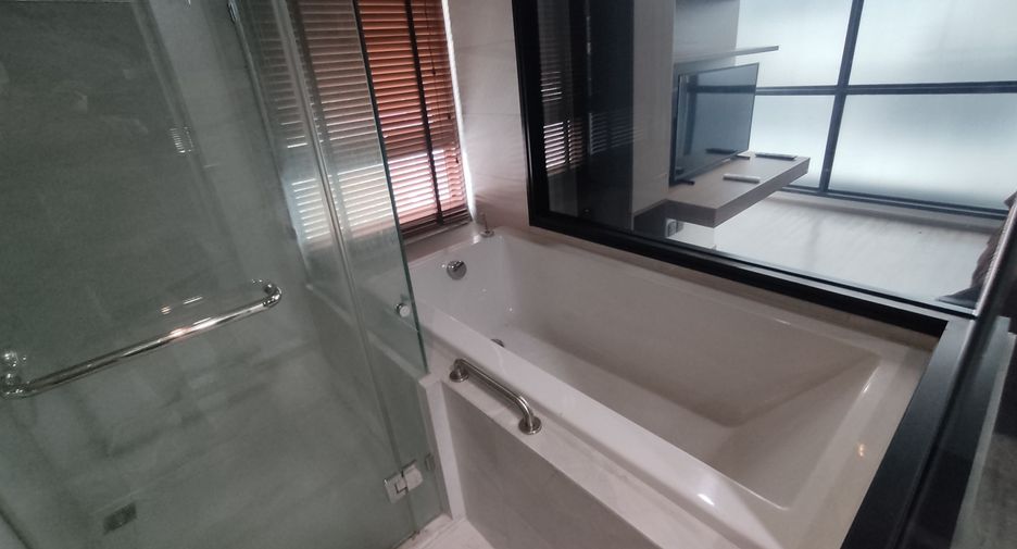 À vendre 2 chambres condo à Watthana, Bangkok