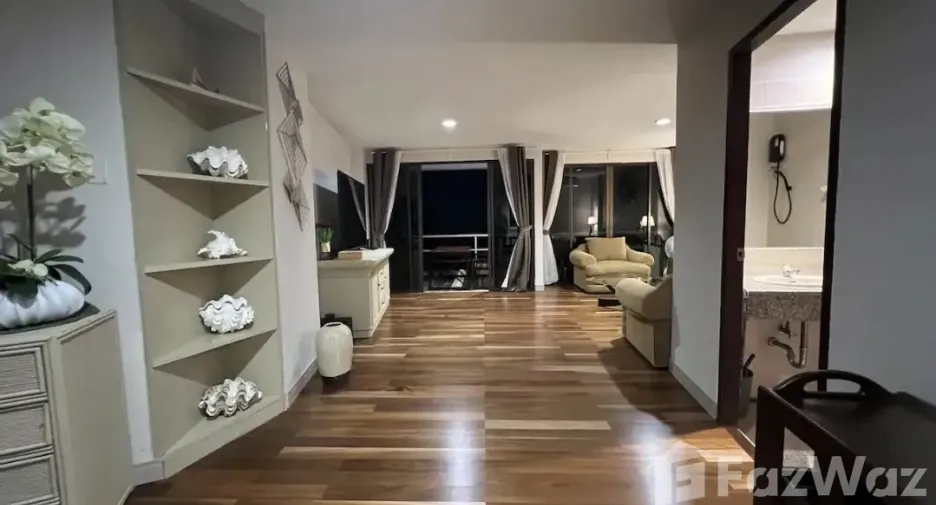 For sale 1 bed condo in Mueang Rayong, Rayong