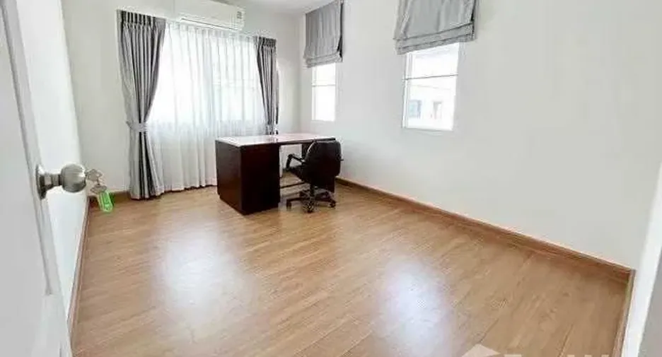 Haus zum Kauf mit 3 Zimmer in Khlong Luang, Pathum Thani