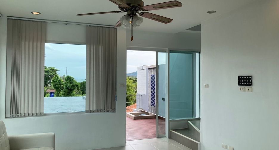 For rent 4 bedrooms townhouse in Mueang Phuket, Phuket