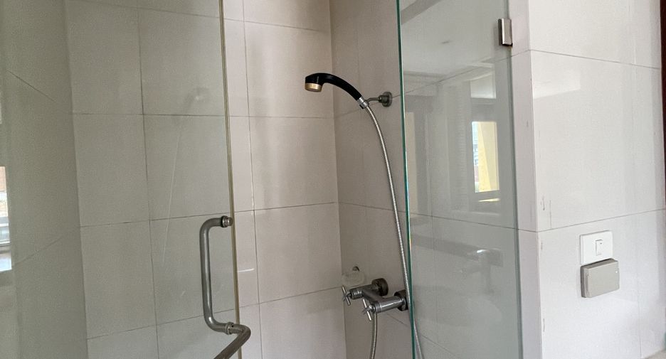 For sale 2 bedrooms condo in Pathum Wan, Bangkok