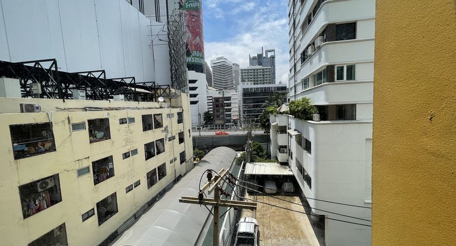 For sale 2 bedrooms condo in Pathum Wan, Bangkok