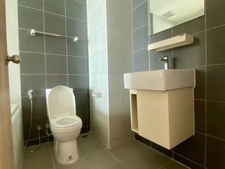 Wohnung zum Kauf mit Studio in Si Racha, Chonburi