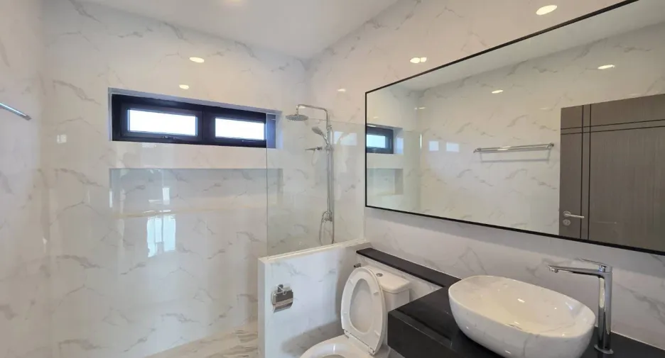 À vendre 3 chambres villa à Bang Lamung, Chonburi