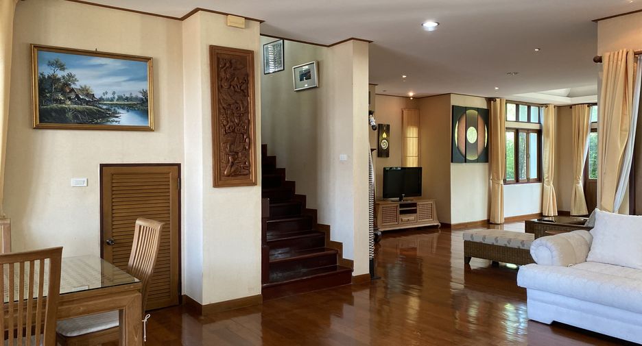 À louer 4 chambres maison à Bang Lamung, Chonburi