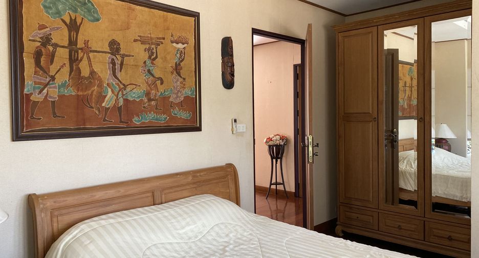 À louer 4 chambres maison à Bang Lamung, Chonburi
