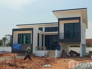 For sale 3 ベッドルーム villa in Klaeng, Rayong
