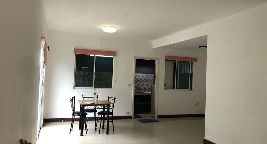 For rent 3 bedrooms townhouse in Thalang, Phuket