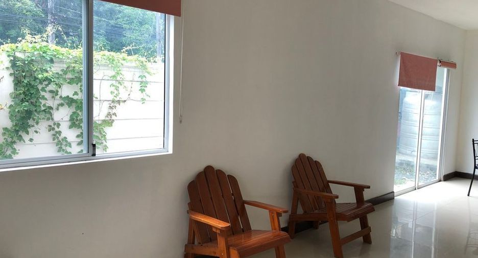 For rent 3 bedrooms townhouse in Thalang, Phuket