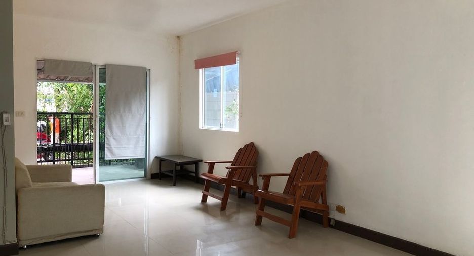 For rent 3 bedrooms townhouse in Thalang, Phuket