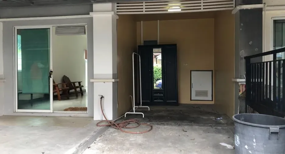For rent 3 bedrooms townhouse in Thalang, Phuket