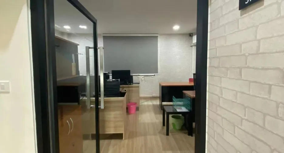ขาย และ ให้เช่า ออฟฟิศ ใน วังทองหลาง, กรุงเทพฯ