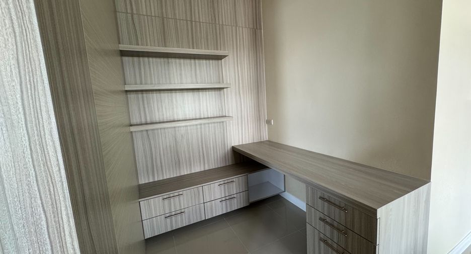 Haus zur Miete mit 3 Zimmer in Bang Lamung, Chonburi