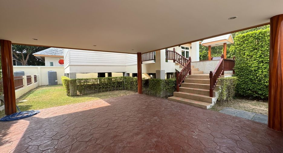 For rent 3 bedrooms house in Bang Lamung, Chonburi